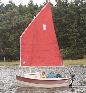 IMG_1329 - Nordland WA - Mystery Bay State Park - 2015 Red Lantern Rally - SCAMP-400 SV COWBOY COOKIES - John Welsford at helm, Helen Leenhouts (yellow), owner Jackie Monies (blue)