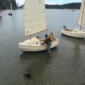 IMG_2598 - Nordland WA - Nordland General Store pier - 2015 Red Lantern Rally - ice cream race - SCAMP-1 with Josh Colvin and kids shoves off - SCAMP-XX SKOL on beach