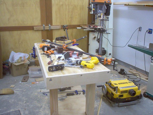 How many tools does it take to install a workbench skirt?