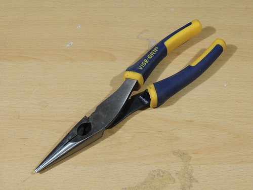 Long-nosed pliers