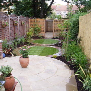 The Round Paving Garden