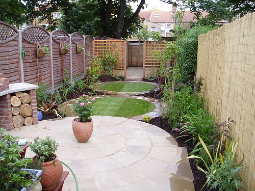 The Round Paving Garden