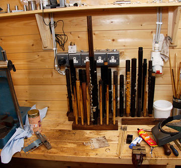 Work bench and flutes