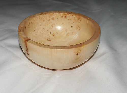 Woodturning; small poplar burr bowl (Hungarian Tulipwood) 106mm Dia 55mm high