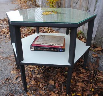 japanese-table-with-books