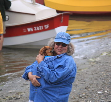 IMG_1475 - Nordland WA - Mystery Bay State Park - 2015 Red Lantern Rally - Jackie Monies and dog =Dickens=