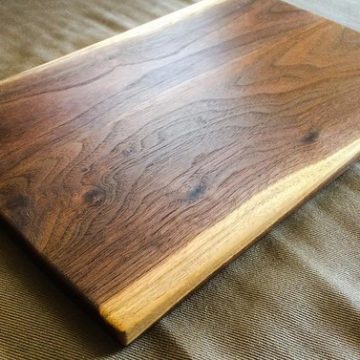 Walnut cheese board I made entirely with hand tools just in time for our early thanksgiving! I know it does not look like much, but this little piece represents a lot of firsts for me: first all hand tool project, first use of walnut, first hardwood dimen