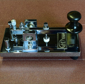 GHD GT-501A Telegraph key fitted with a solid ebony wood knob