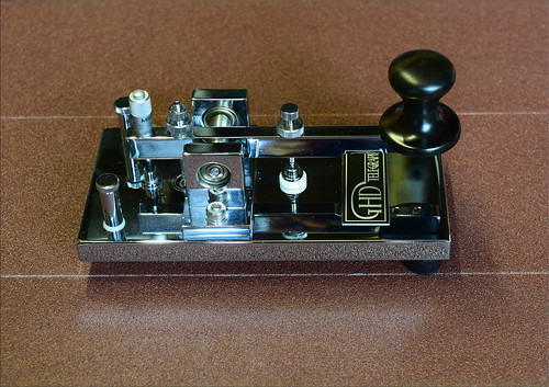 GHD GT-501A Telegraph key fitted with a solid ebony wood knob