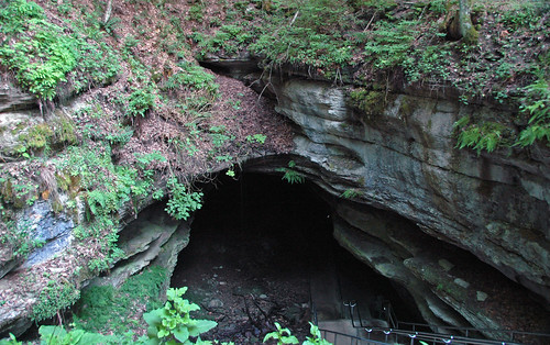 Historic Entrance (Mammoth Cave, Kentucky, USA) 1