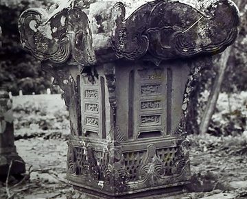 Malaysia - Kuala Lumpur - National History Museum - Tomb Stone - 20