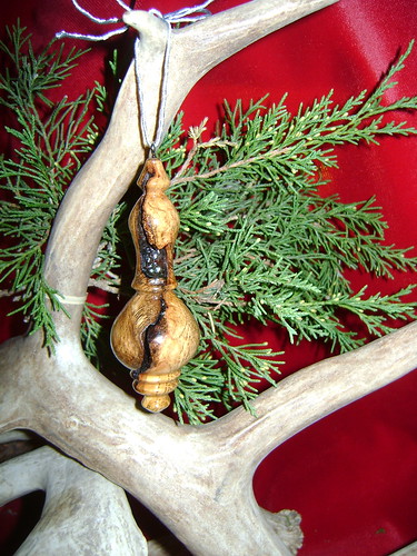 Ornament 2010-103b