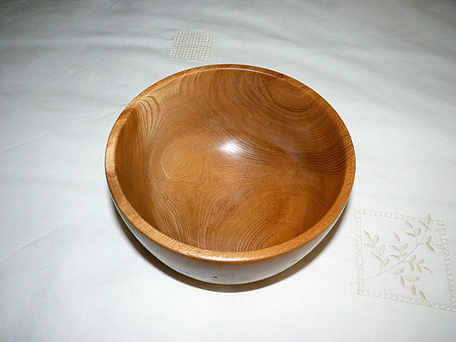 Woodturning, bowl turned from Elm source locally 180mm wide 100mm high