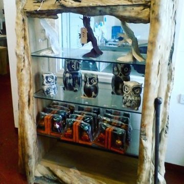 Our statues are great but what is even better is what they are in. This is our Jurassic bookcase. I know, how amazing would this look in your house filled with books!! #nottinghambusiness #nottingham #customwoodwork #custommade #custom #wood #woodwork #wo