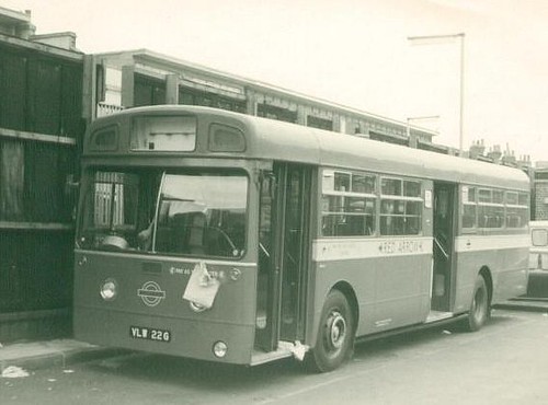 London Transport MBA22  VLW22G   Gillingham Street Garage  September-1968