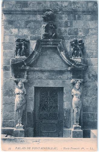 Fontainebleau (Seine-et-Marne) - Doorway