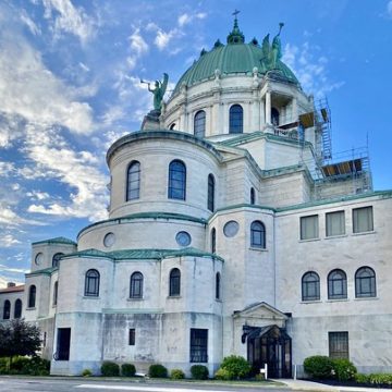 Our Lady of Victory National Shrine and Basilica, Ridge Road, Lackawanna, NY